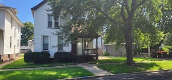 Building Photo - 500 N Institute Pl