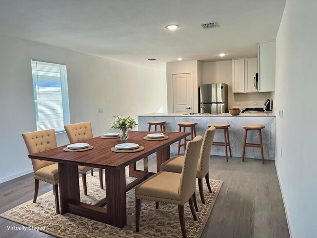 Building Photo - 10618 Nye Pass