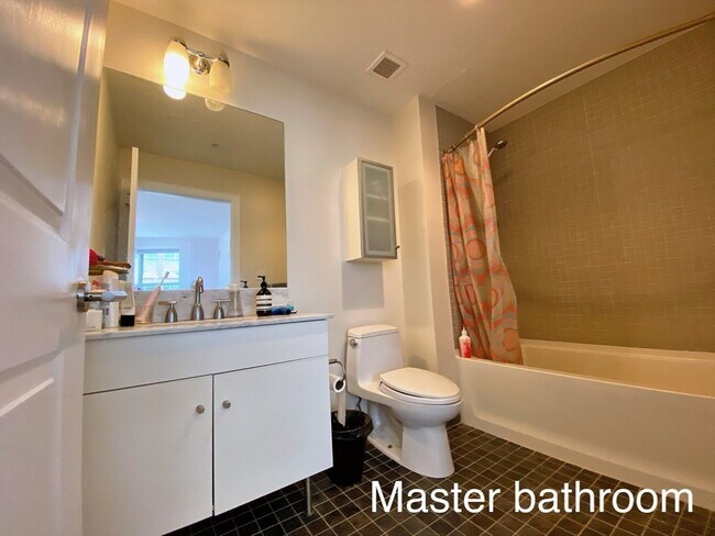 Building Photo - 120 Mountfort St