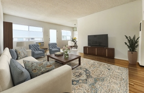 Interior Photo - 1405 Amherst Ave