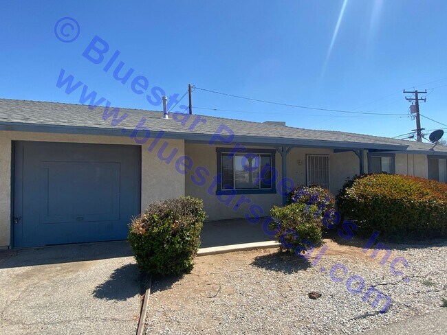 Building Photo - 12982N