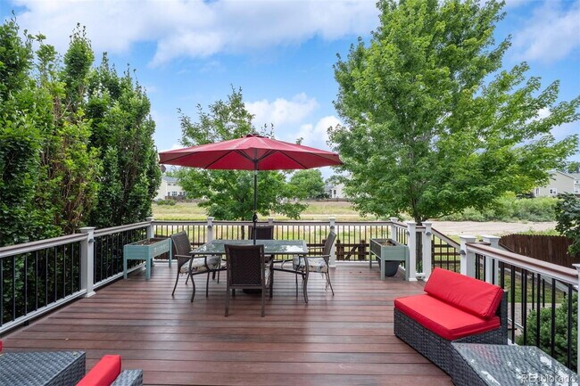 Building Photo - "Charming 3-Bed Sanctuary in Englewood: Spacious 3,089 Sq Ft with 2.5 Baths!"