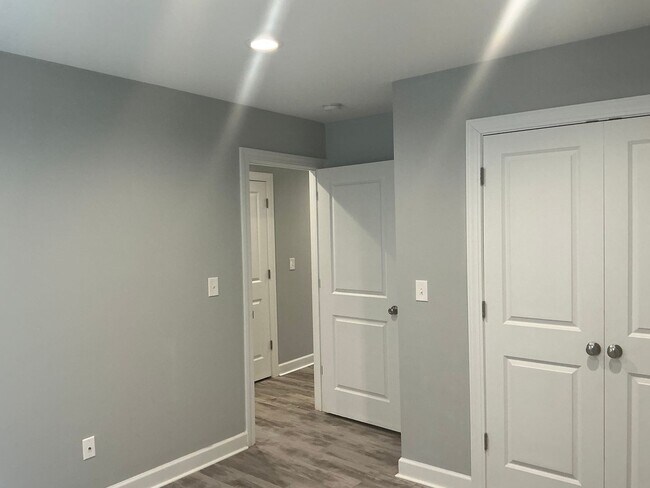 Building Photo - 600 Colonelette Dr