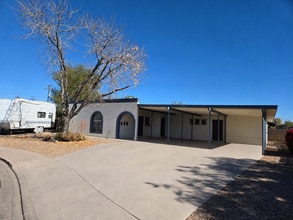 Building Photo - 1141 N April Cir
