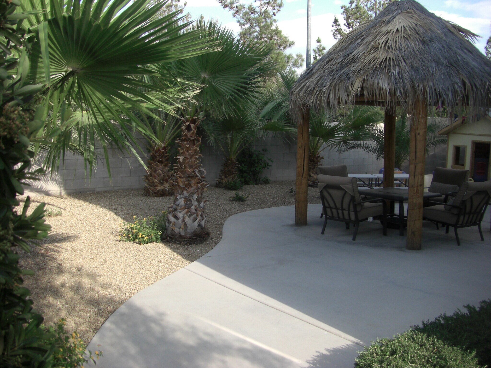 Private backyard - 9402 Santa Fe Rose Street