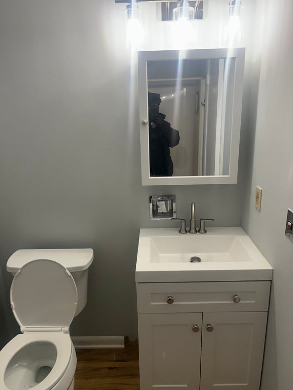 Building Photo - 64 Market St