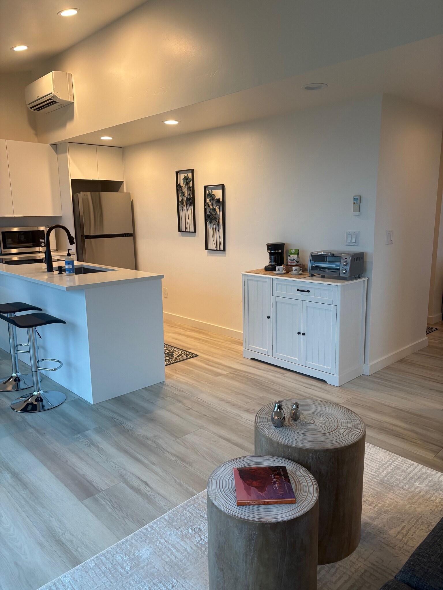 Building Photo - 1195 Wikiup Dr