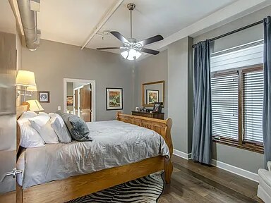 Building Photo - 117 30th Ave N