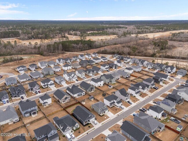 Building Photo - 3 Bed 2 Bath Unfurnished Single Family Home