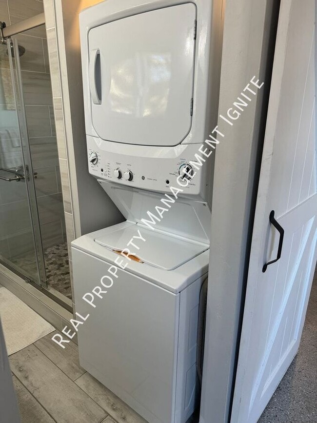 Building Photo - 65601 Highway 20-