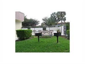 Building Photo - 2771 Riverside Dr