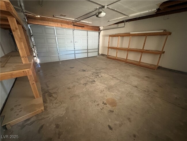 Building Photo - 8008 Cureton Cir