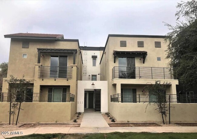 Building Photo - 300 N Gila Springs Blvd