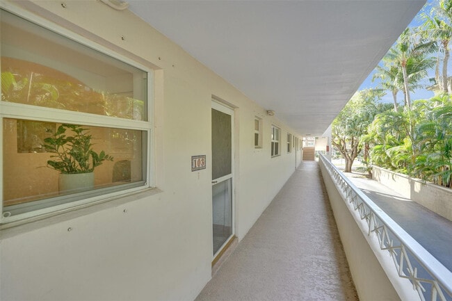 Building Photo - 2501 S Ocean Blvd