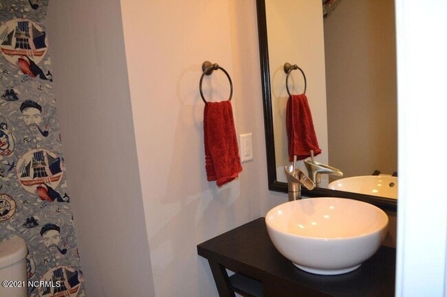 Building Photo - 274 N Saylor St