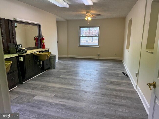 Building Photo - 11415 Eastern Ave