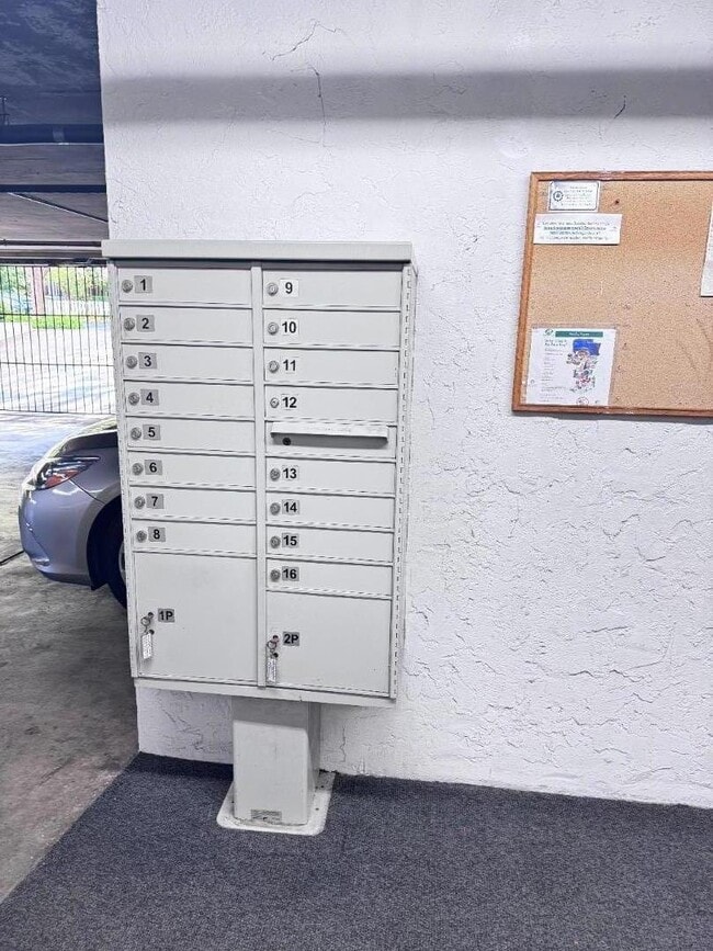 Building Photo - 101 2nd St