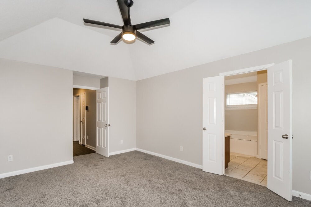 Building Photo - 1083 Red Fern Cir E