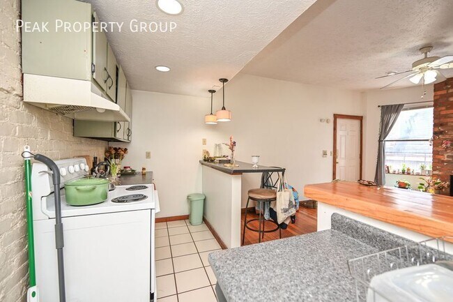 Building Photo - 3207 Vine St