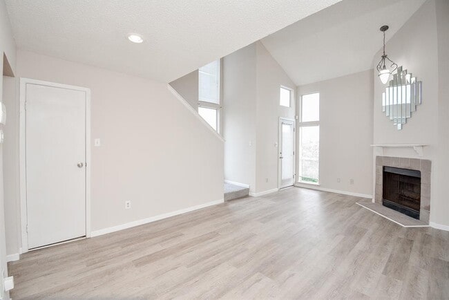 Primary Photo - 10855 Meadowglen Ln