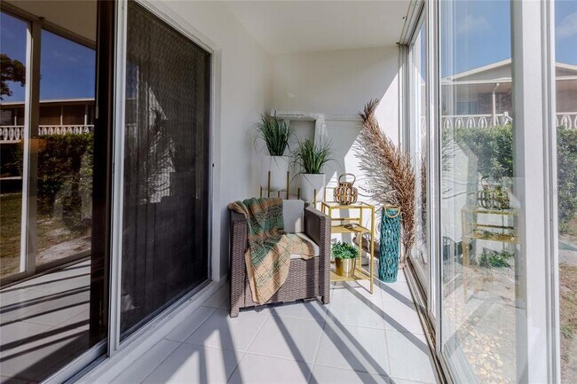 Building Photo - 3755 S School Ave