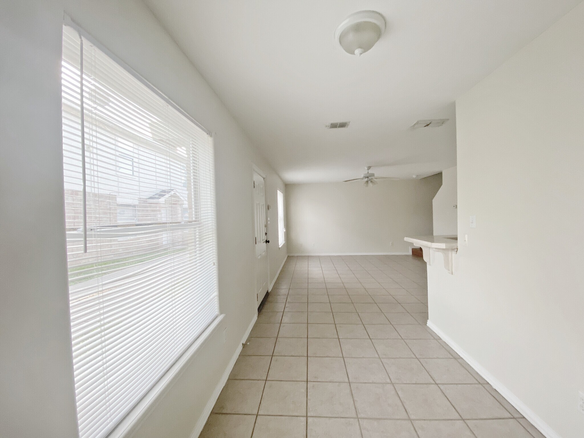 Building Photo - 737 Sonesta Dr