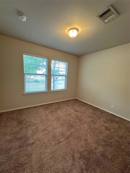 Building Photo - 18520 Mammoth Cave Blvd