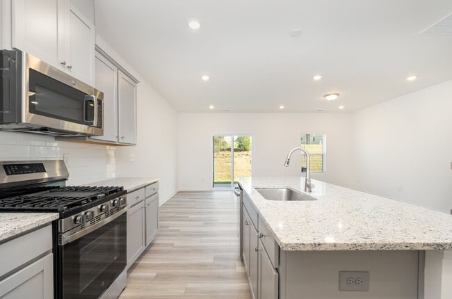 Building Photo - 3234 Lilac Grove Dr