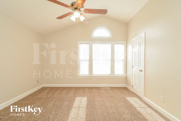 Building Photo - 118 S Ridge Dr