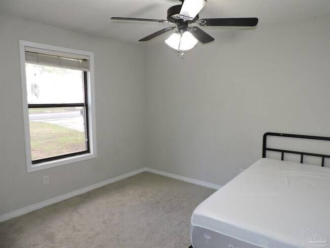 Building Photo - 7694 Old Hickory Dr