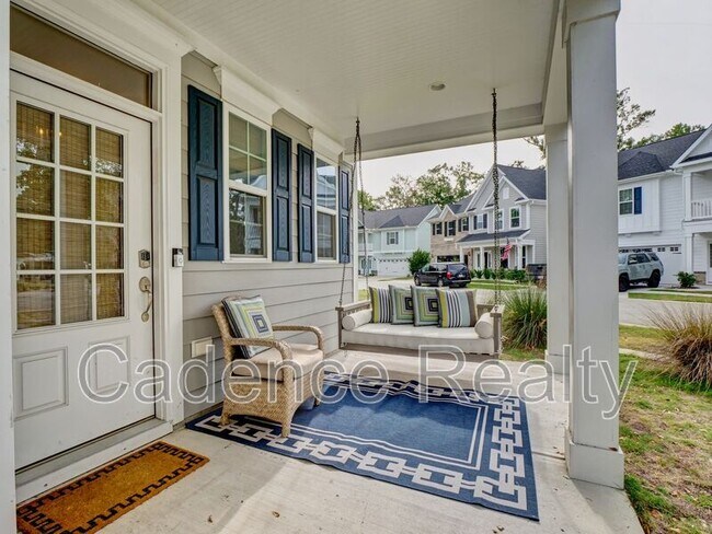 Building Photo - 7120 Maple Leaf Dr