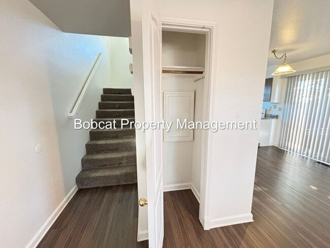 Building Photo - 1407 Mission St