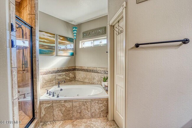 Building Photo - 13102 Cozy Cove Ave