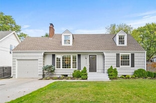 Building Photo - 3306 W 71st Ter