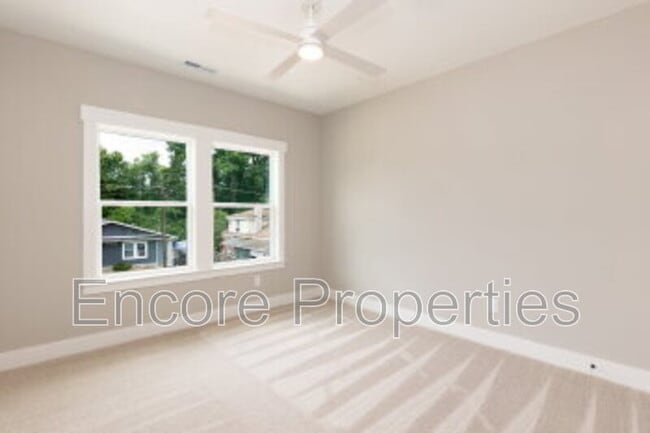 Building Photo - 1406 Gearwood Ave