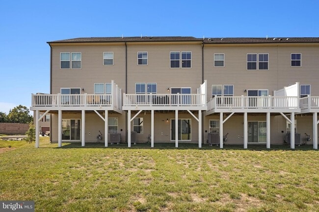 Building Photo - 16418 Caribbean Wy