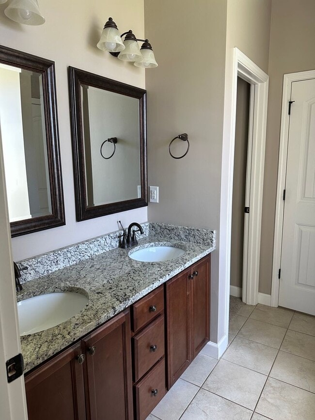 Building Photo - Home in Gated Community, Boiling Springs!!