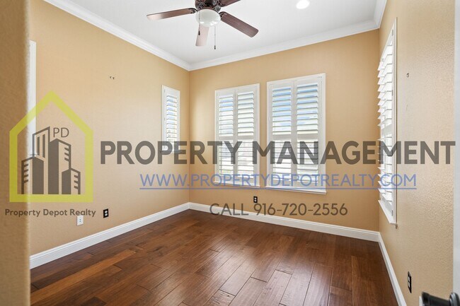 Building Photo - Stunning Custom 5-Bedroom, 3-Bath Home in ...
