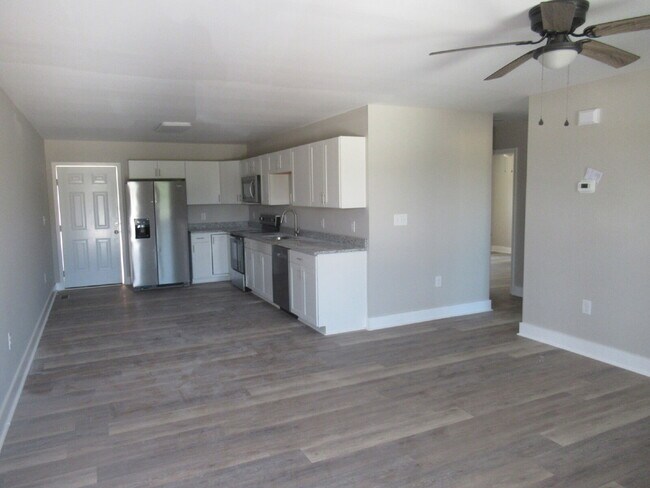 Building Photo - New Duplex in Northbrook School District for Rent!