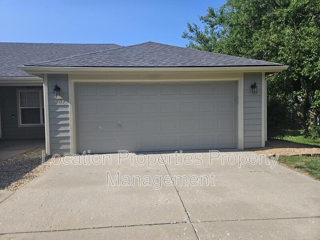 Building Photo - 4104 Saddlehorn Dr