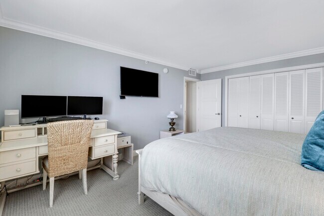 Building Photo - 375 S Beach Rd