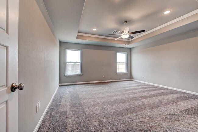 Building Photo - 1121 SW 140th St