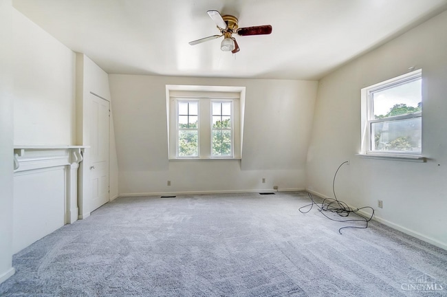 Building Photo - 611 Tafel St