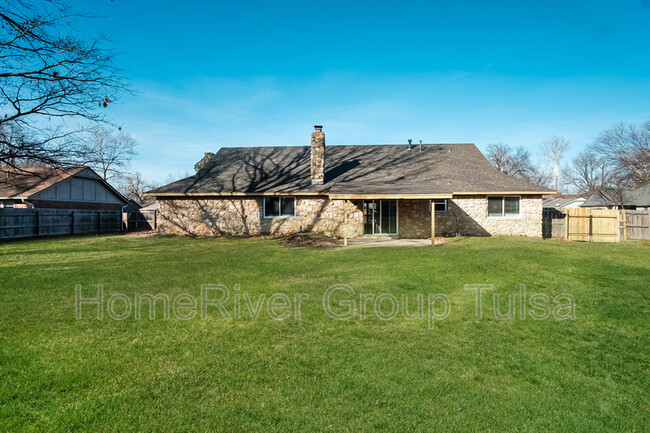 Building Photo - 105 W Timberlane Ct