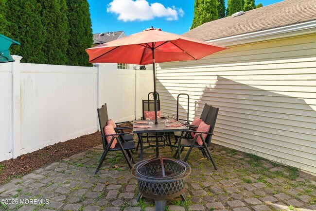 Building Photo - 425 Washington Ave