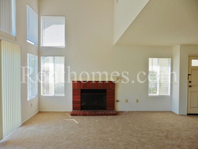 Building Photo - 10669 Glendover Ln