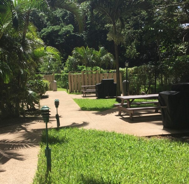 Building Photo - 55 S Judd St