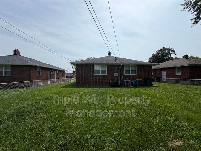Building Photo - 937 Chain of Rocks Dr