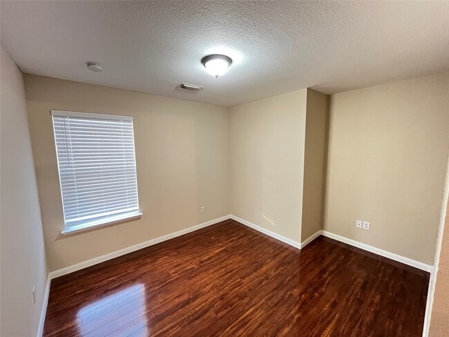 Building Photo - 29551 S Legends Bend Dr