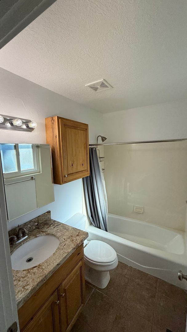 Building Photo - Large Single Family Lehi Home available now!
